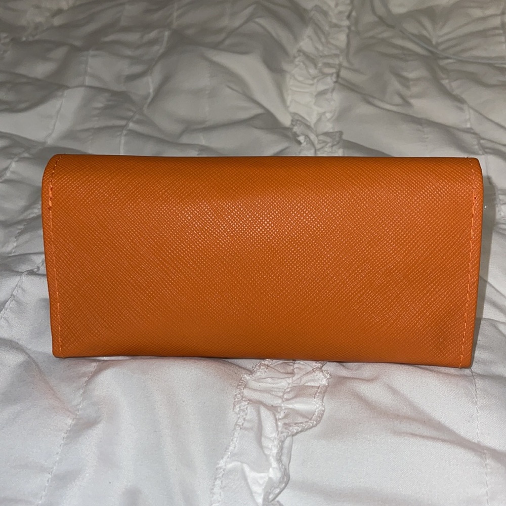 Tory Burch glasses case - Picture 2 of 4